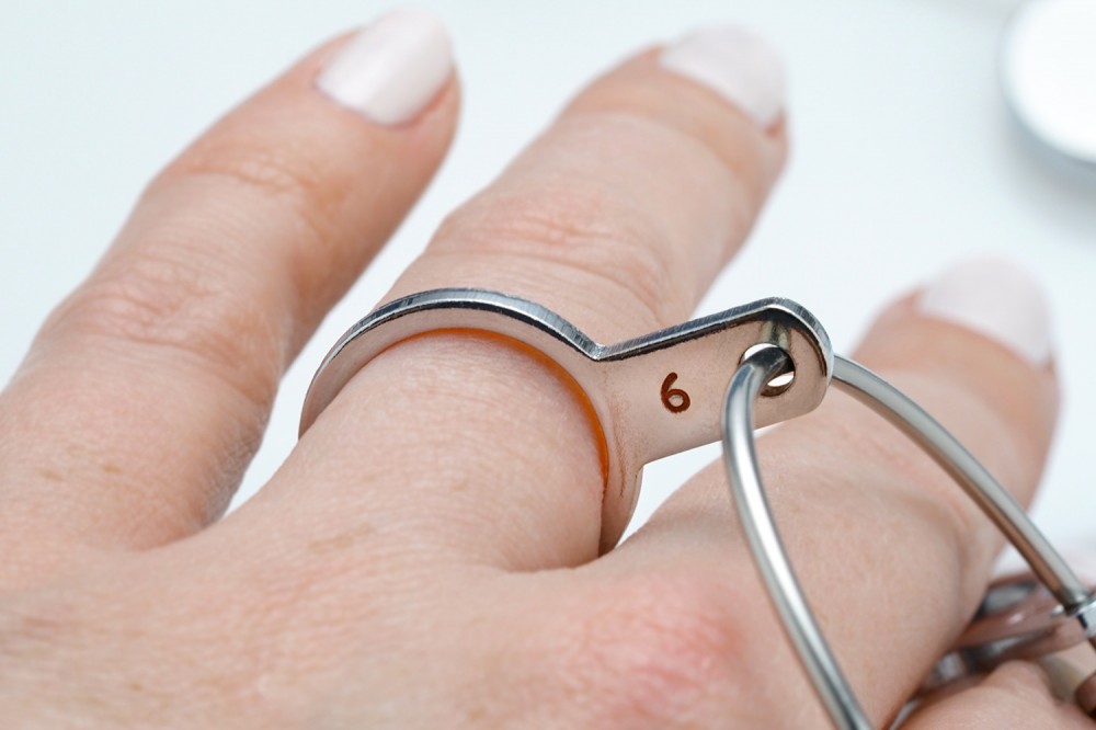 How to Determine Your Ring Size (Free Ring Sizer) - Image