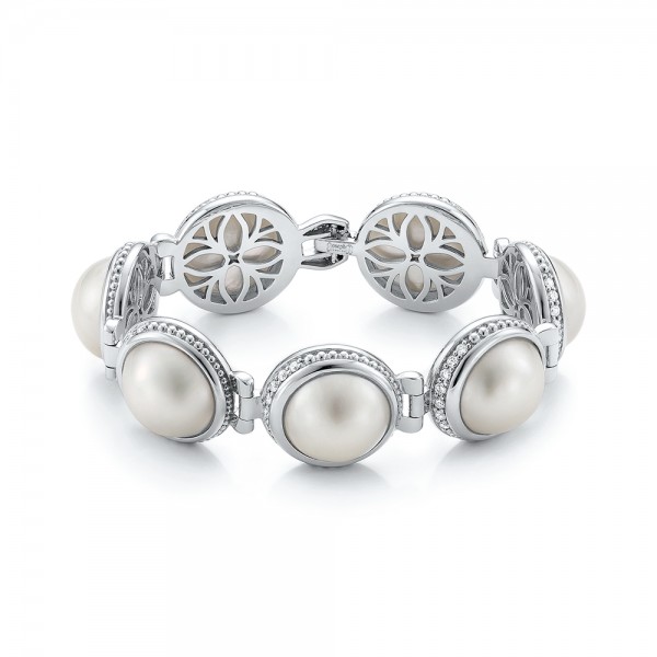  Platinum Platinum Custom Pearl And Diamond Bracelet - Three-Quarter View -  102124