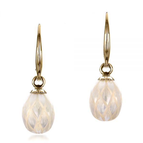 18k Yellow Gold 18k Yellow Gold Carved Fresh White Pearl Earrings - Three-Quarter View -  100303