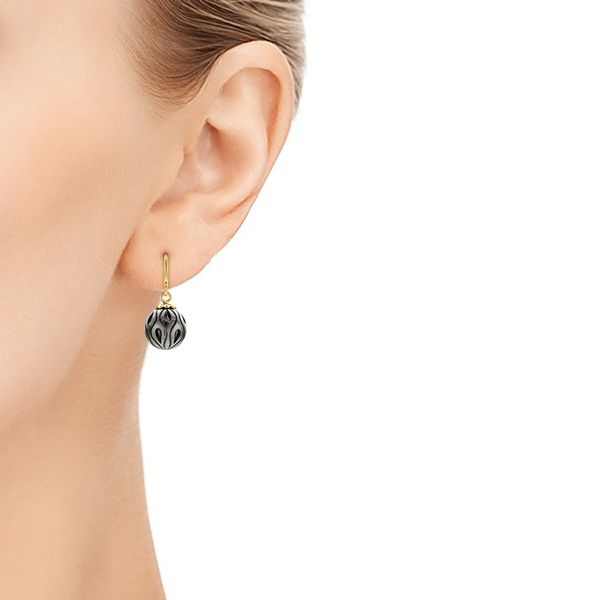 14k Yellow Gold Carved Tahitian Black Pearl Calla Lily Earrings - Hand View - 104033