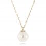 14k Yellow Gold 14k Yellow Gold Carved Fresh White Pearl Pendant - Three-Quarter View -  102570 - Thumbnail