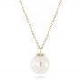 14k Yellow Gold 14k Yellow Gold Carved Fresh White Pearl Pendant - Three-Quarter View -  102570 - Thumbnail