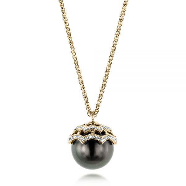 18k Yellow Gold 18k Yellow Gold Pearl And Diamond Pendant - Three-Quarter View - 103291