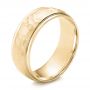 14k Yellow Gold 14k Yellow Gold Men's Hammered Finish Band - Three-Quarter View -  101190 - Thumbnail