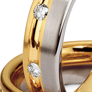 Men's Diamond Band - Three-Quarter View - 285