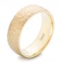 14k Yellow Gold Men's Hammered Matte Finish Wedding Band - Three-Quarter View -  102504 - Thumbnail