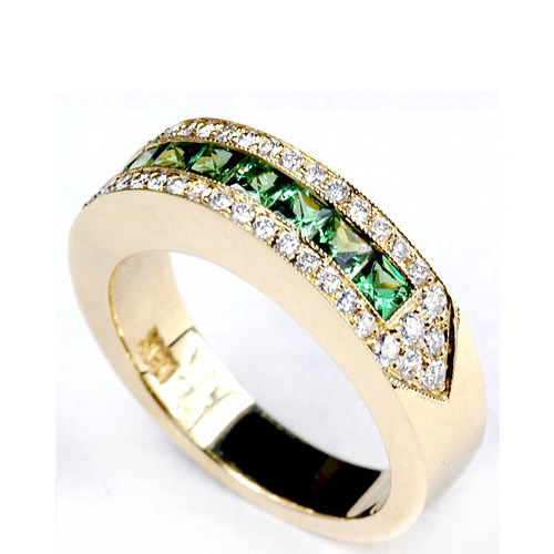  14K Gold Emerald And Diamond Women's Wedding Band - Three-Quarter View -  95 - Thumbnail